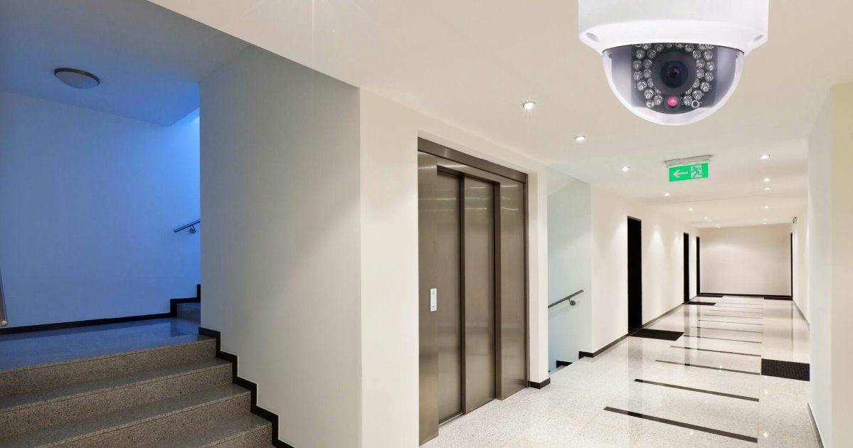 Видеонаблюдение в подъезде Вятские Поляны от 1421 руб. Купить готовые комплекты камер для подъезда